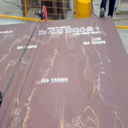 進(jìn)口400/450/500耐磨板